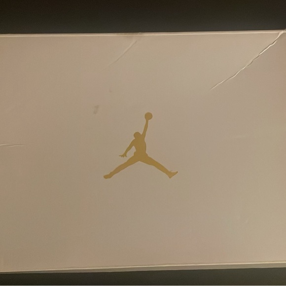 Air Jordan 1s Low Women’s - Picture 2 of 3